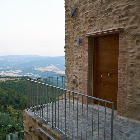 Отель Le Radici Delle Nuvole Cairano Экстерьер фото